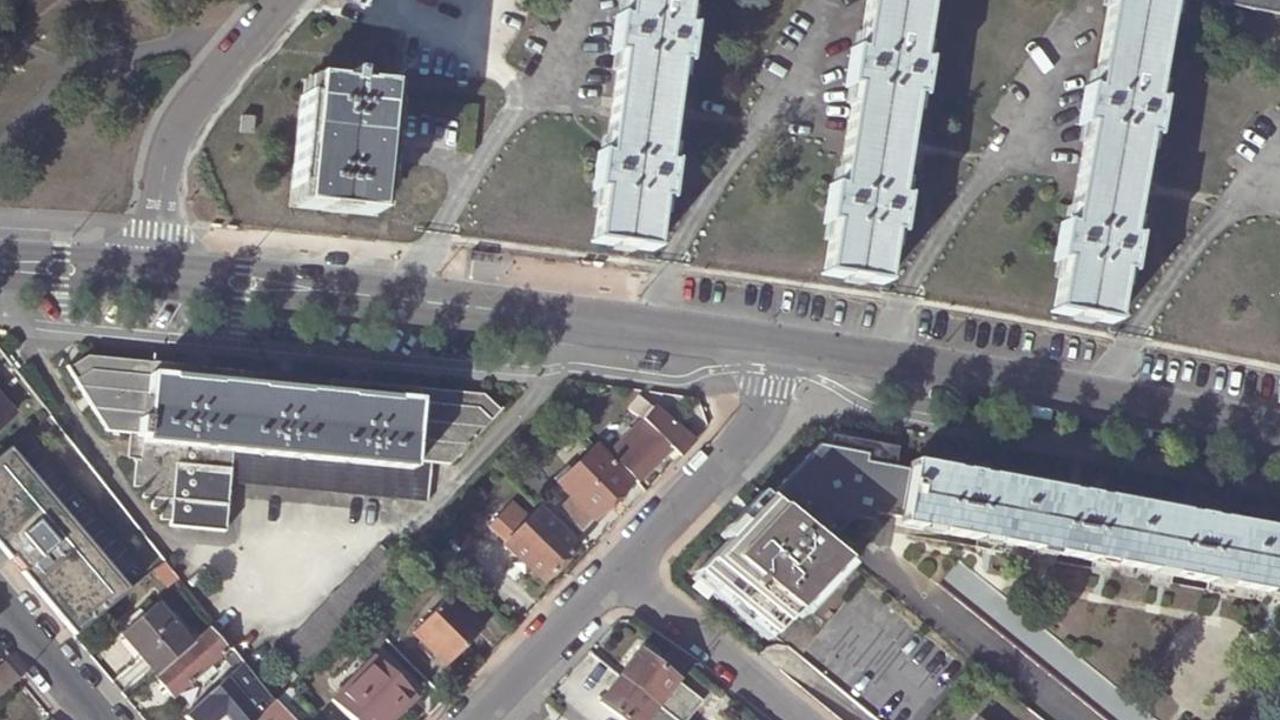 Renaturation des abords du groupe scolaire Petites Roches