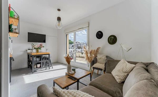 Studio meublé avec balcon – Lyon Vaise