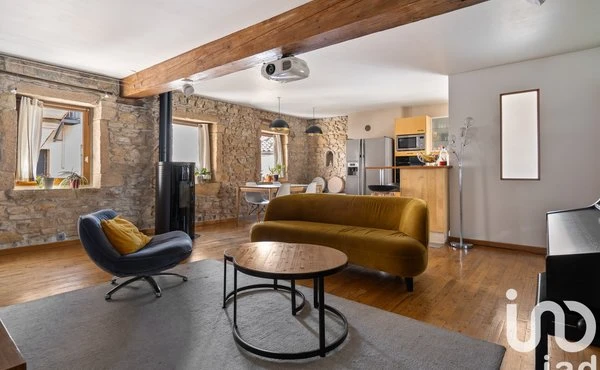 Maison contemporaine avec jardin et garage – Lyon 9