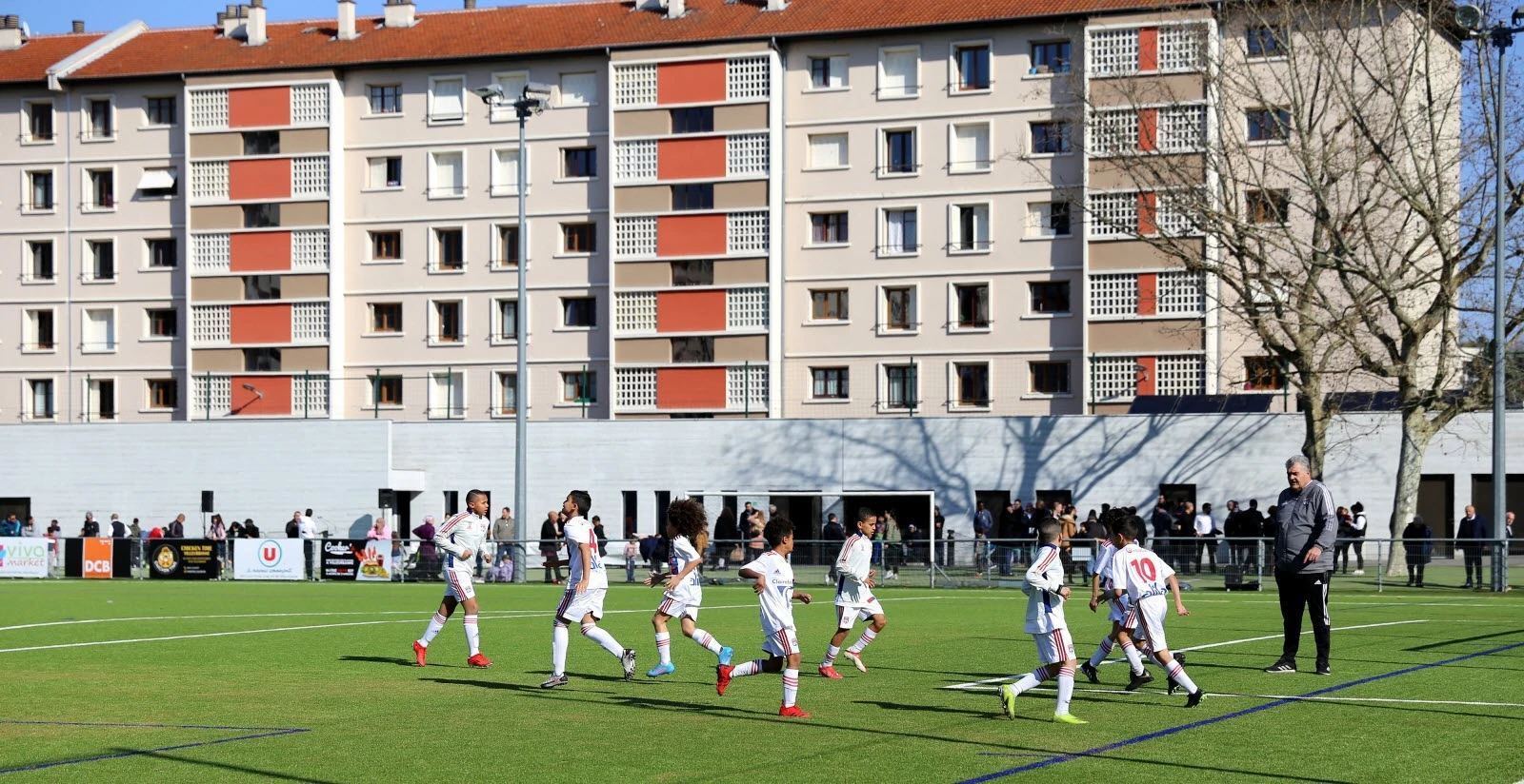 rénovation du terrain synthétique du stade de la Viabert
